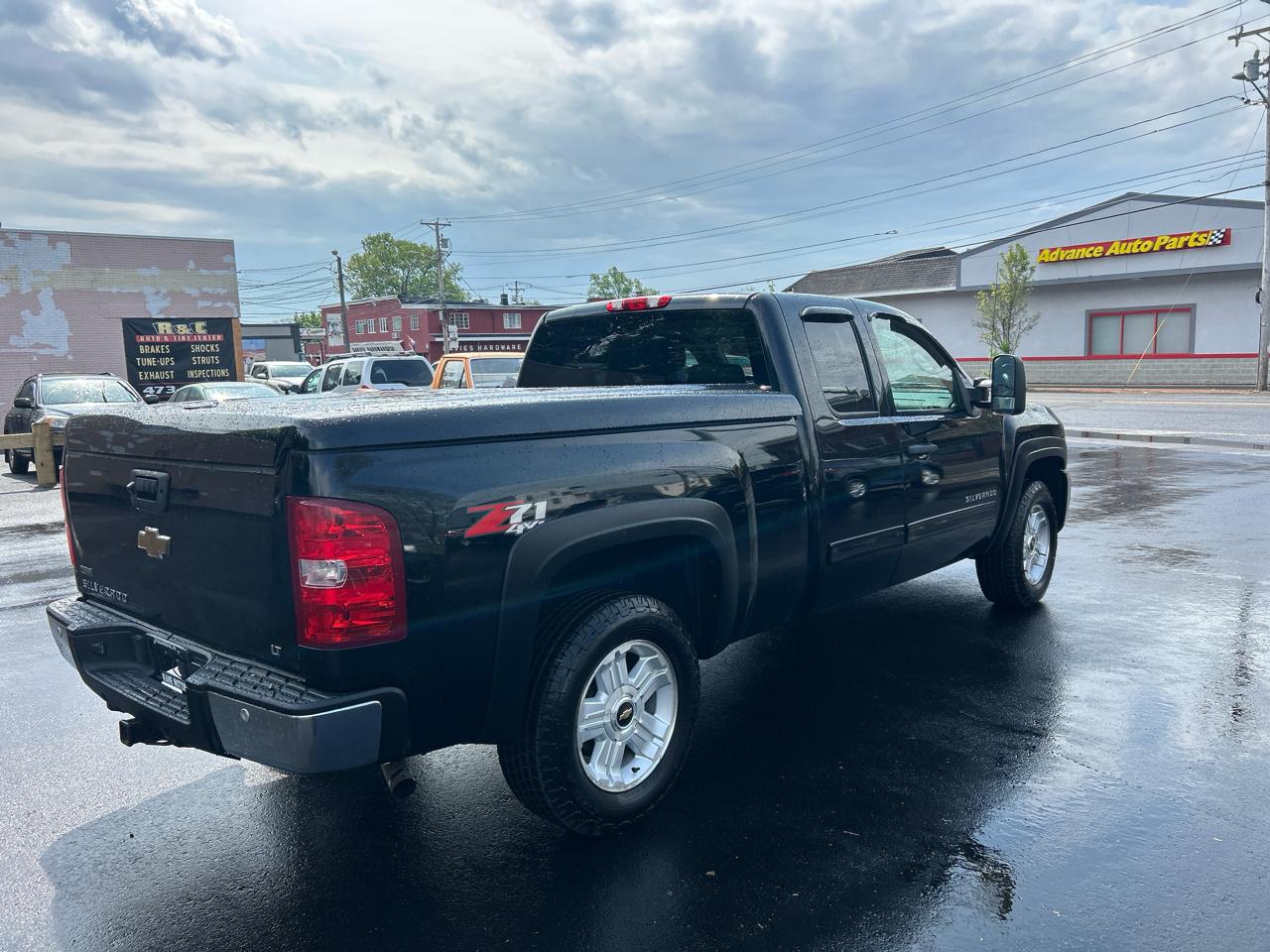 Chevrolet Silverado 1500 LT Ext. Cab Long Box 4WD 2011