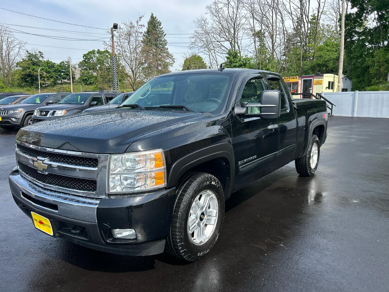 Chevrolet Silverado 1500 LT Ext. Cab Long Box 4WD 2011