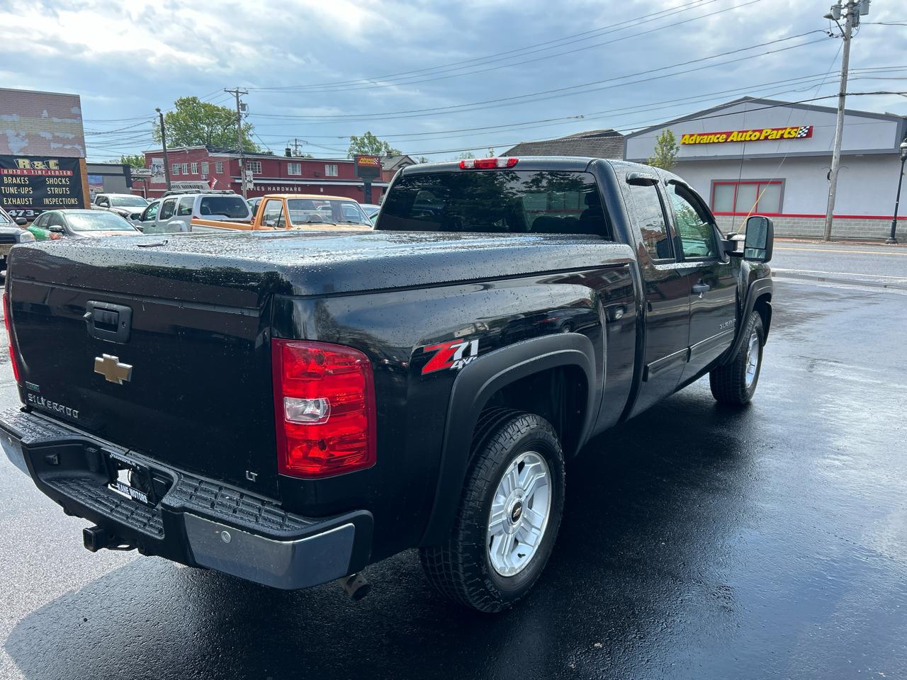 Chevrolet Silverado 1500 LT Ext. Cab Long Box 4WD 2011