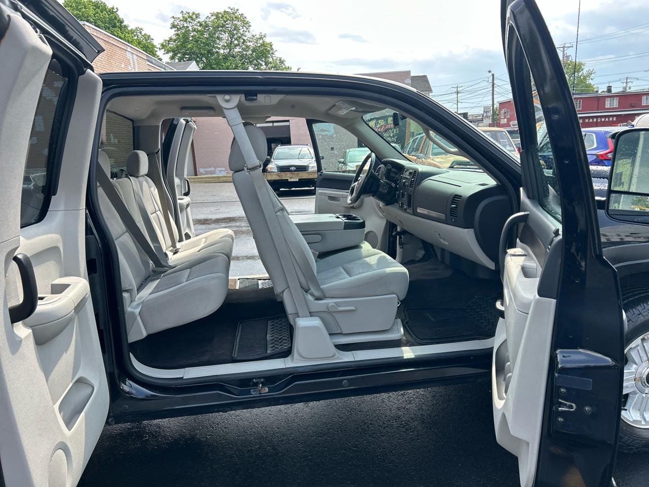 Chevrolet Silverado 1500 LT Ext. Cab Long Box 4WD 2011