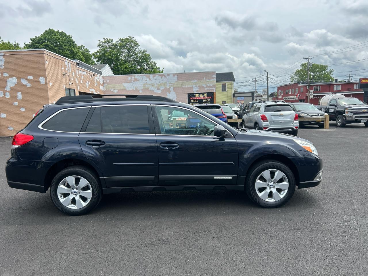 Subaru Outback 2.5i Limited 2012