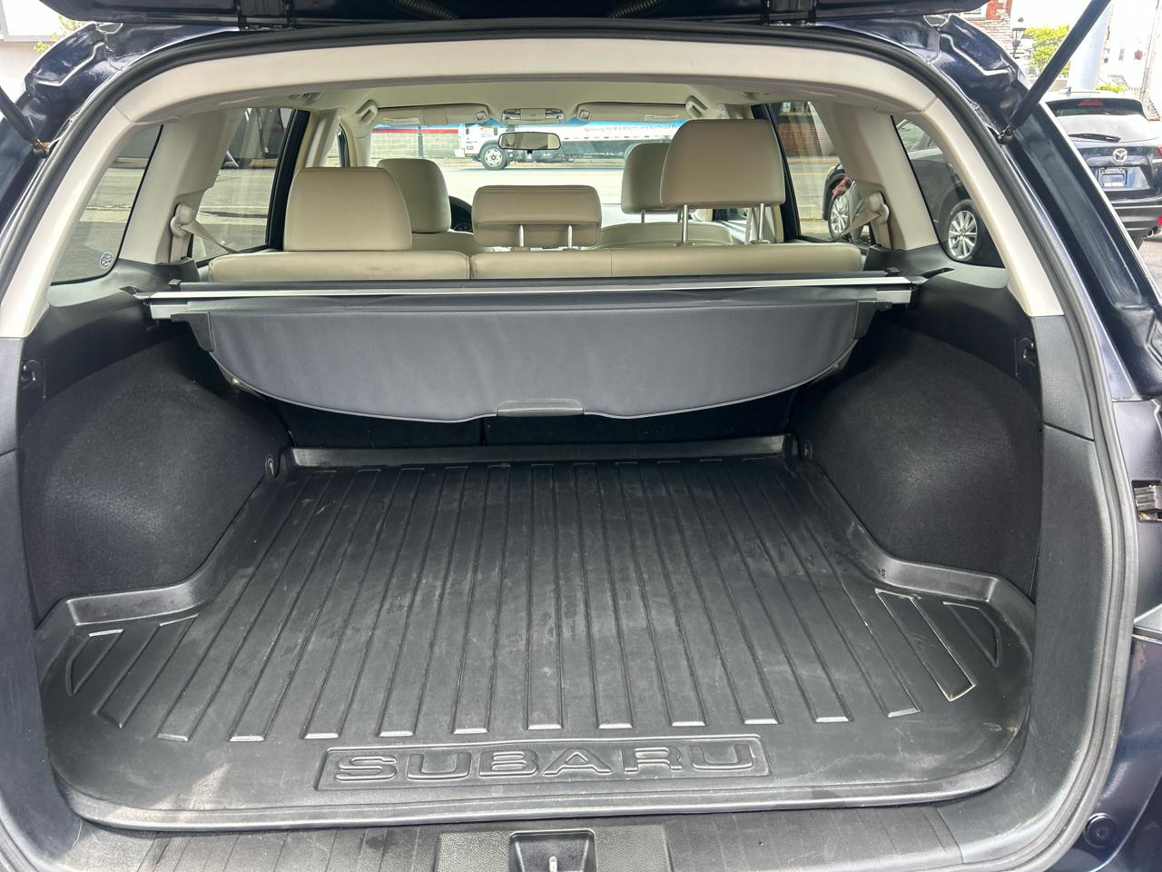 Subaru Outback 2.5i Limited 2012