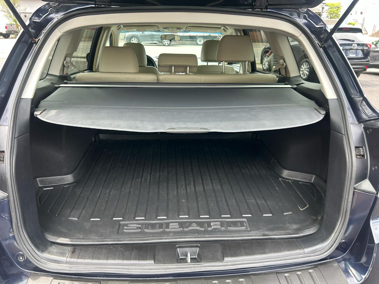 Subaru Outback 2.5i Limited 2012
