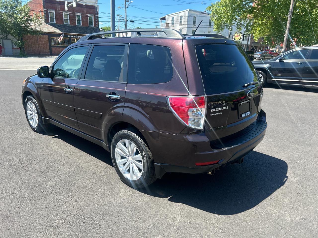 Subaru Forester 2.5X Premium 2013