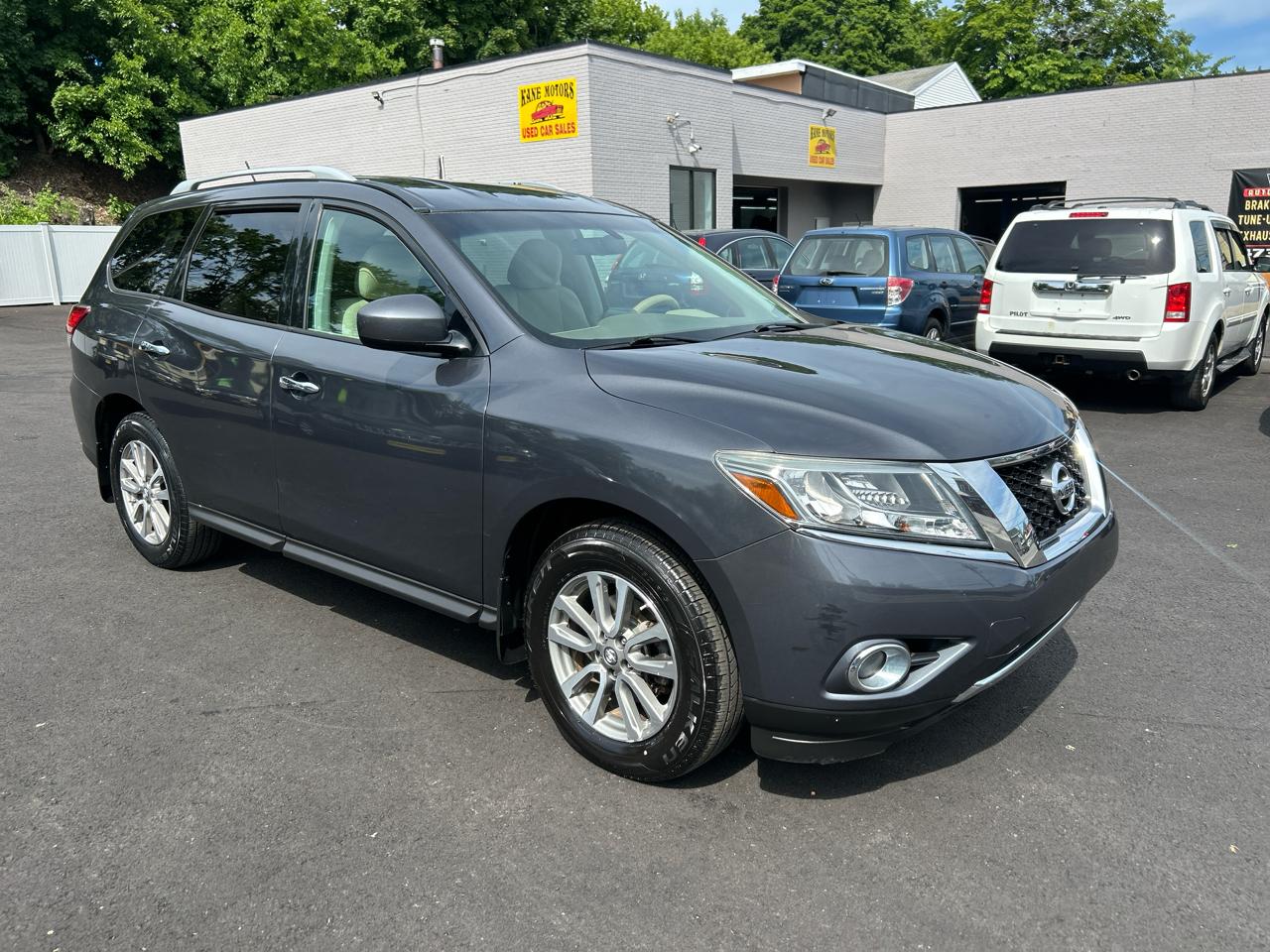 Nissan Pathfinder S 4WD 2014