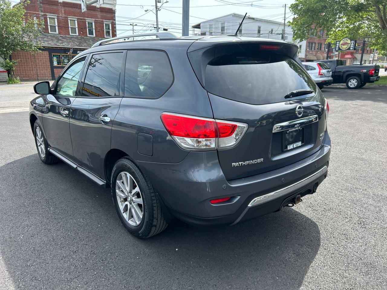 Nissan Pathfinder S 4WD 2014