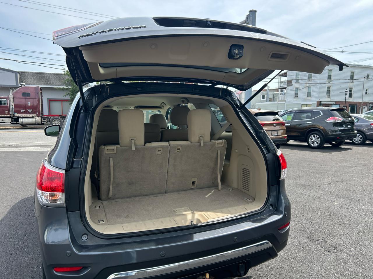 Nissan Pathfinder S 4WD 2014