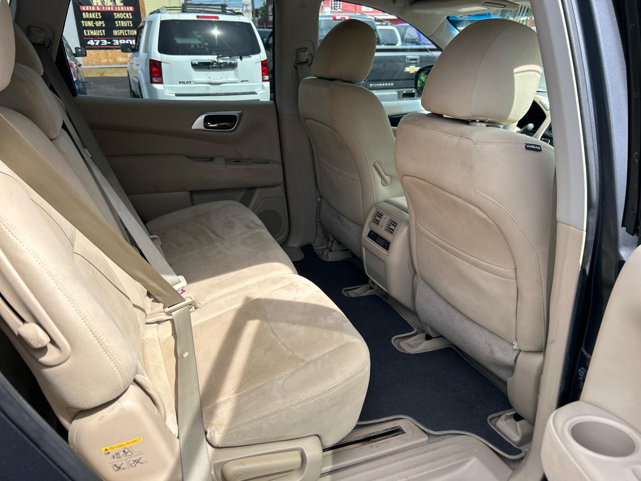 Nissan Pathfinder S 4WD 2014