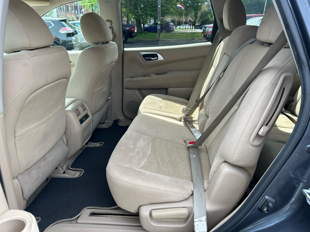 Nissan Pathfinder S 4WD 2014