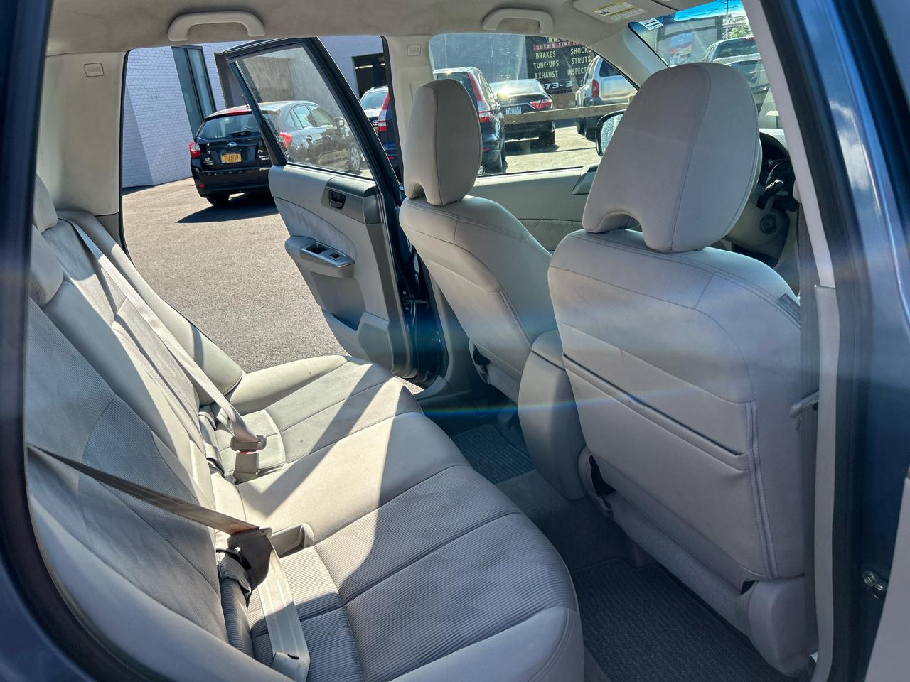 Subaru Forester 2.5X 2010