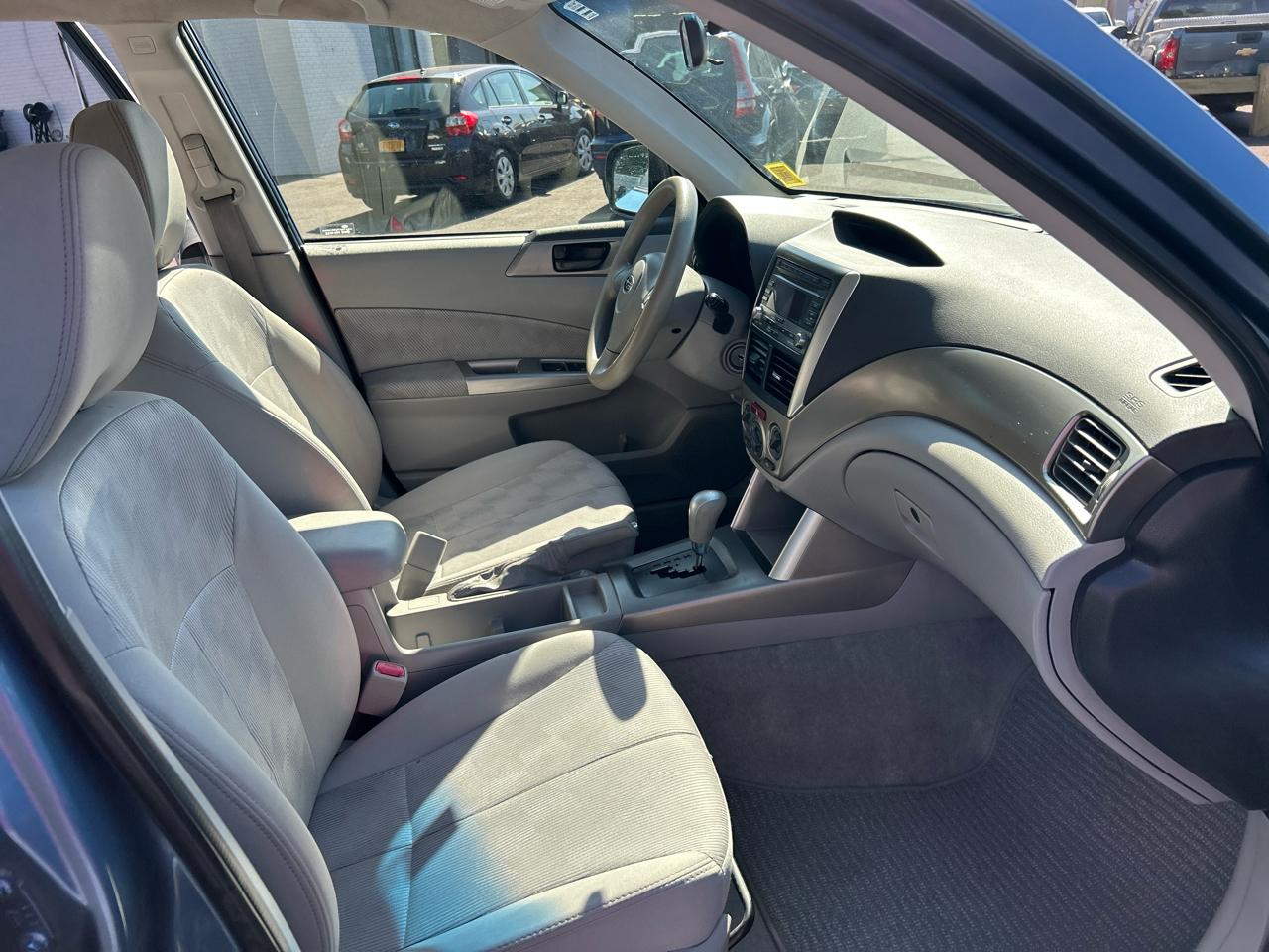 Subaru Forester 2.5X 2010