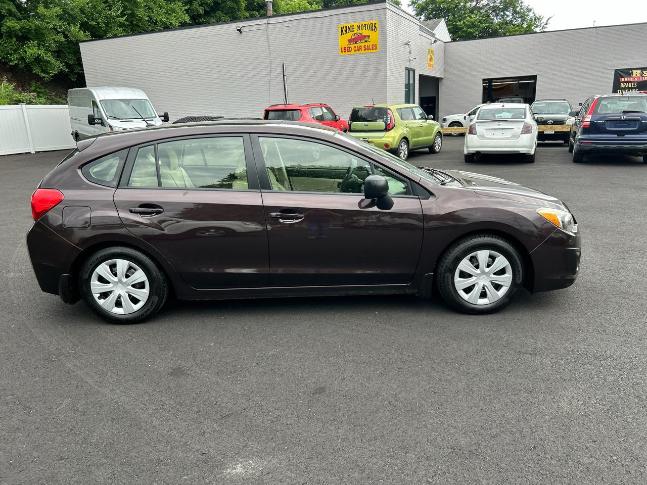 Subaru Impreza Base 5-Door 2013