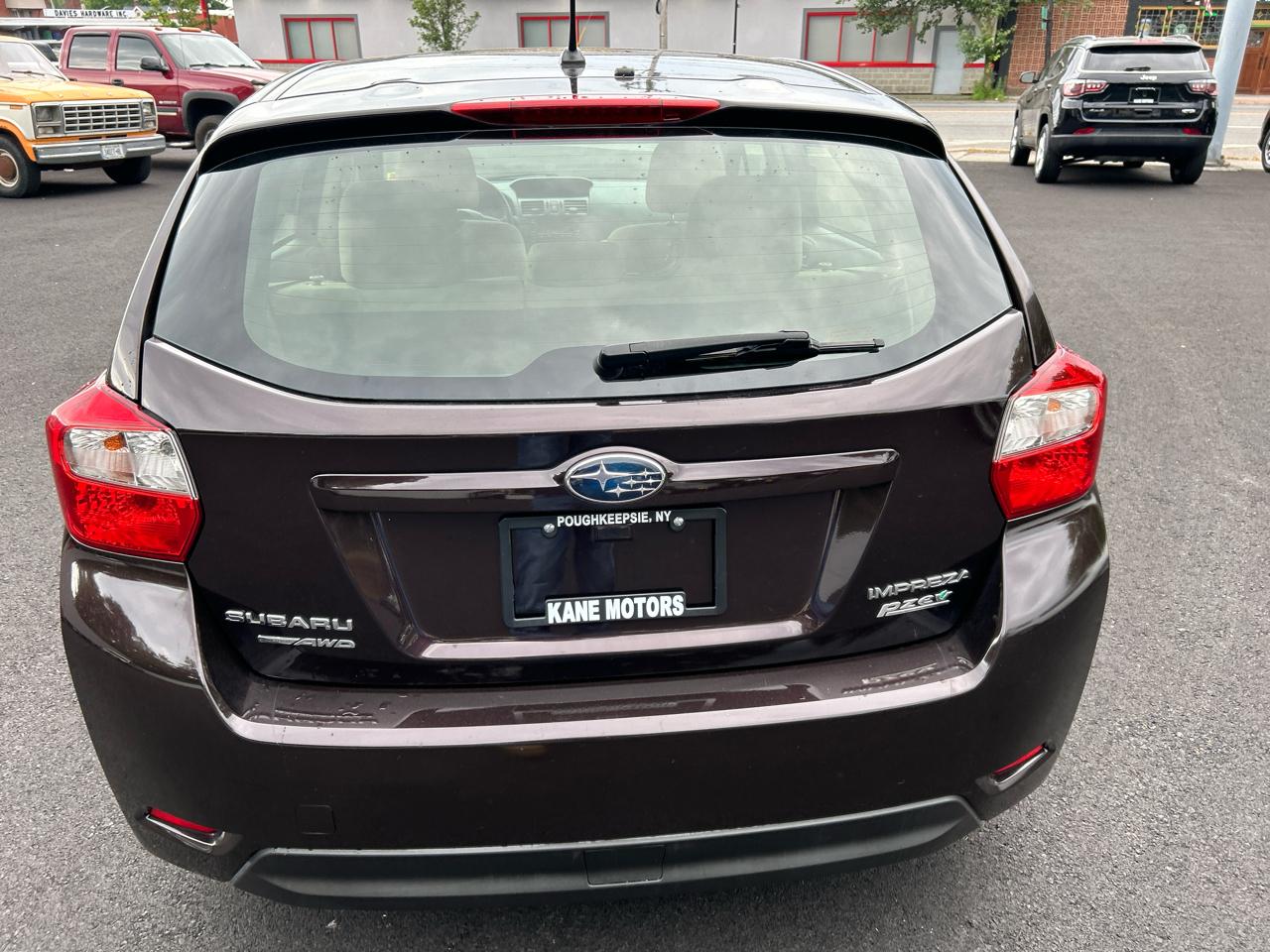 Subaru Impreza Base 5-Door 2013