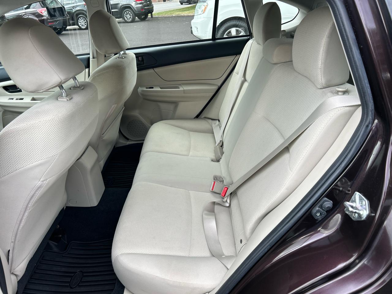 Subaru Impreza Base 5-Door 2013