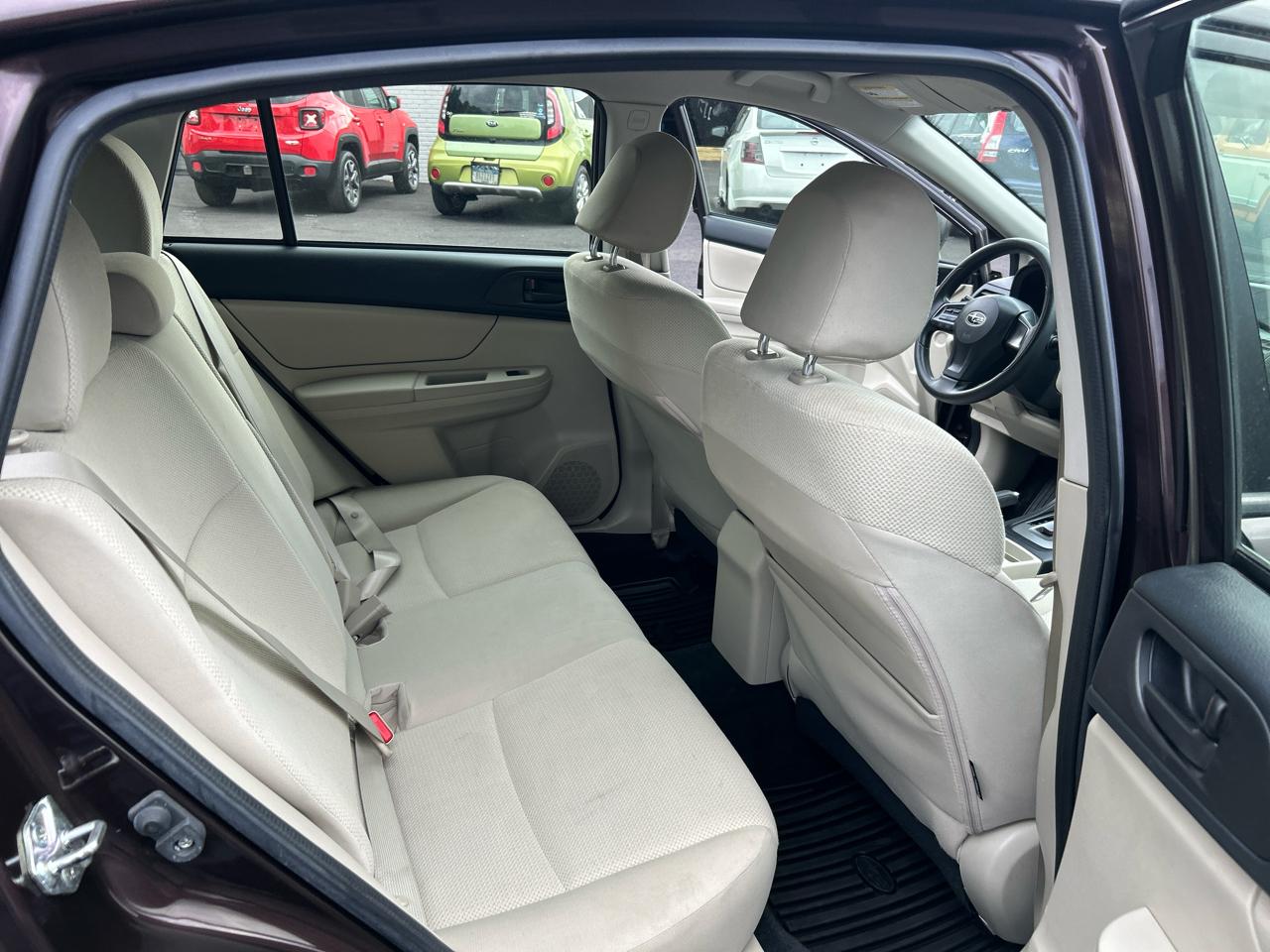 Subaru Impreza Base 5-Door 2013