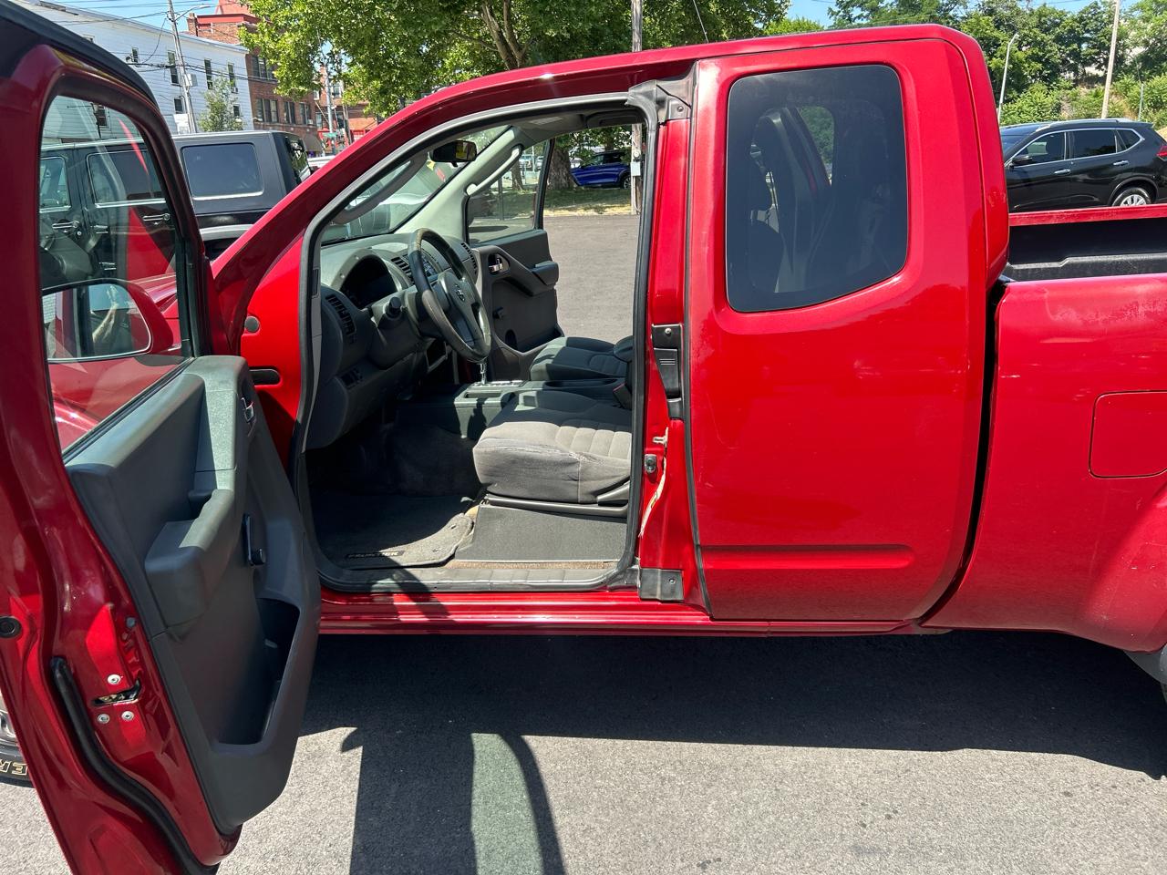 Nissan Frontier 2WD Crew Cab LWB Auto SE 2011