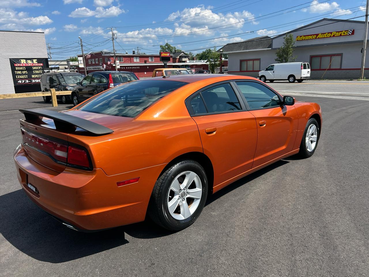 Dodge Charger SE 2011