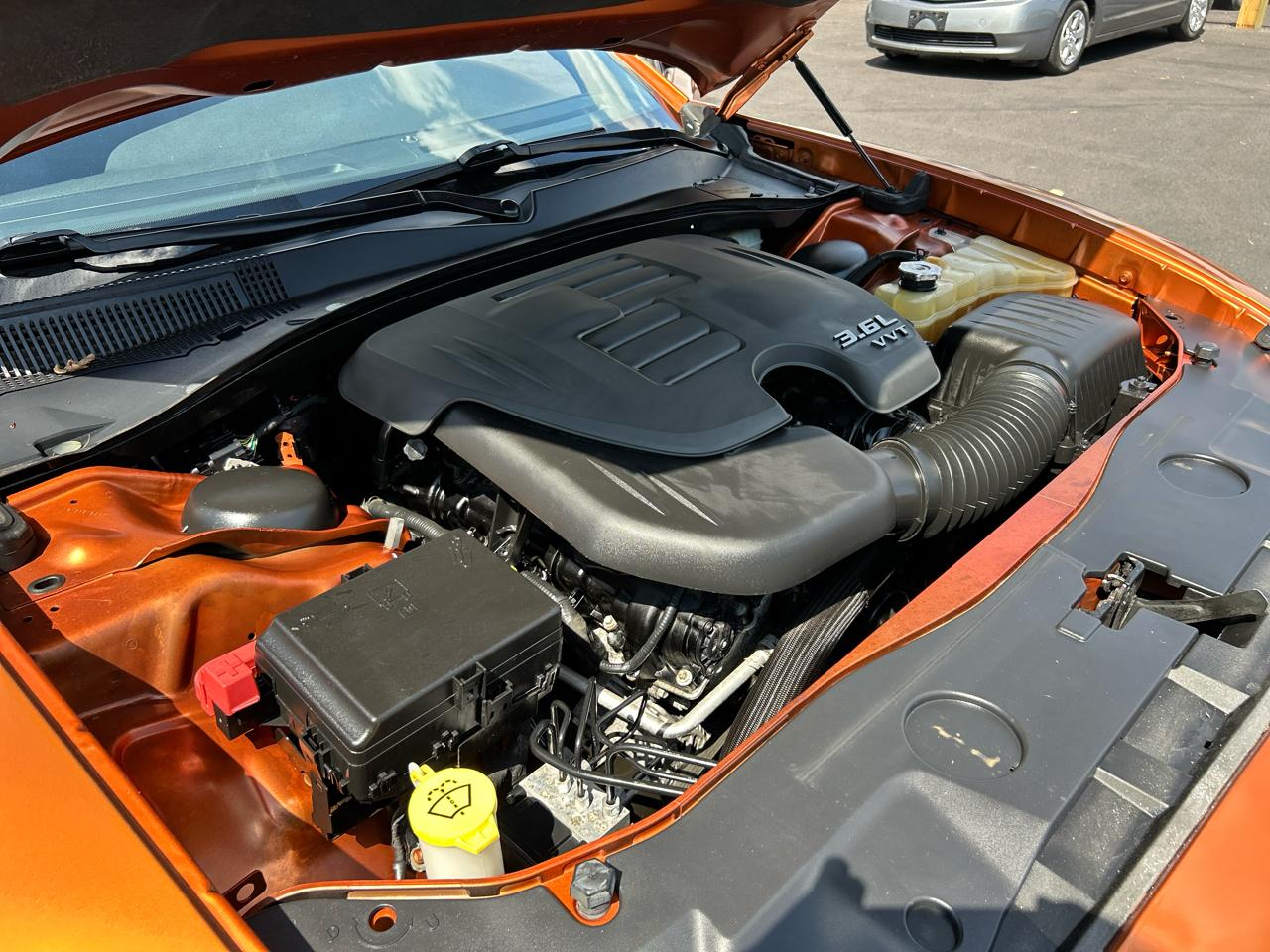 Dodge Charger SE 2011