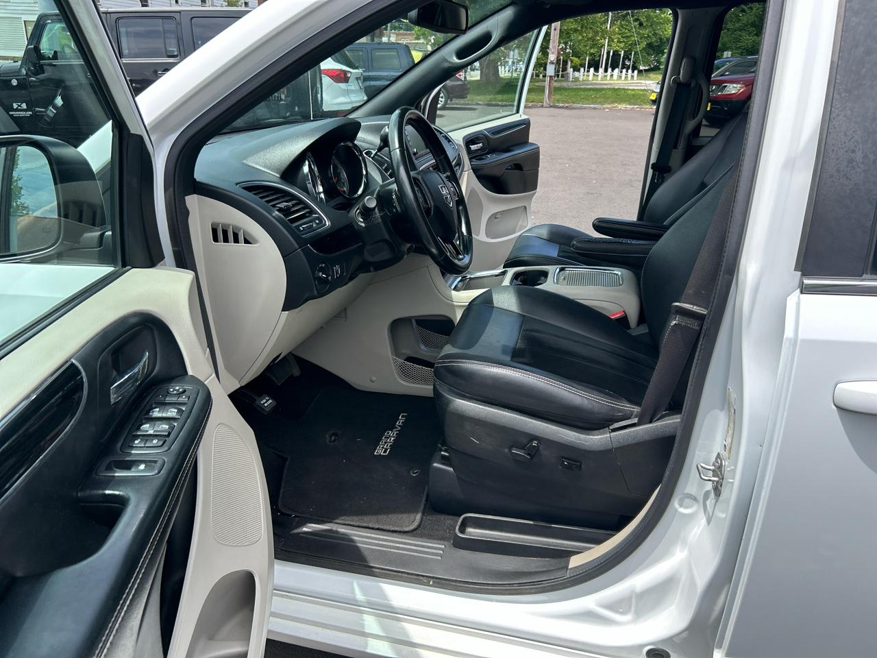 Dodge Grand Caravan SXT 2018
