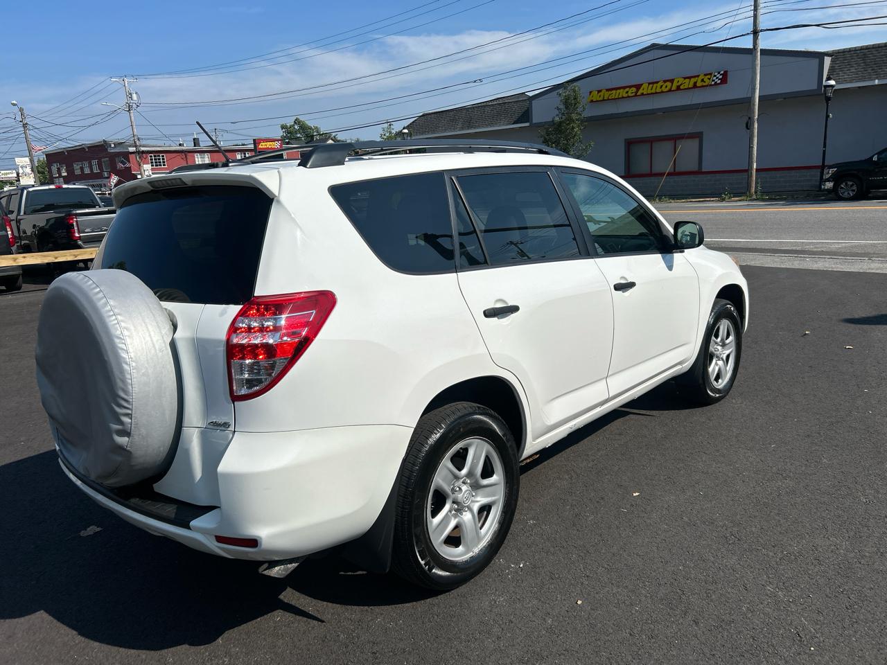 Toyota RAV4 Base I4 4WD 2011