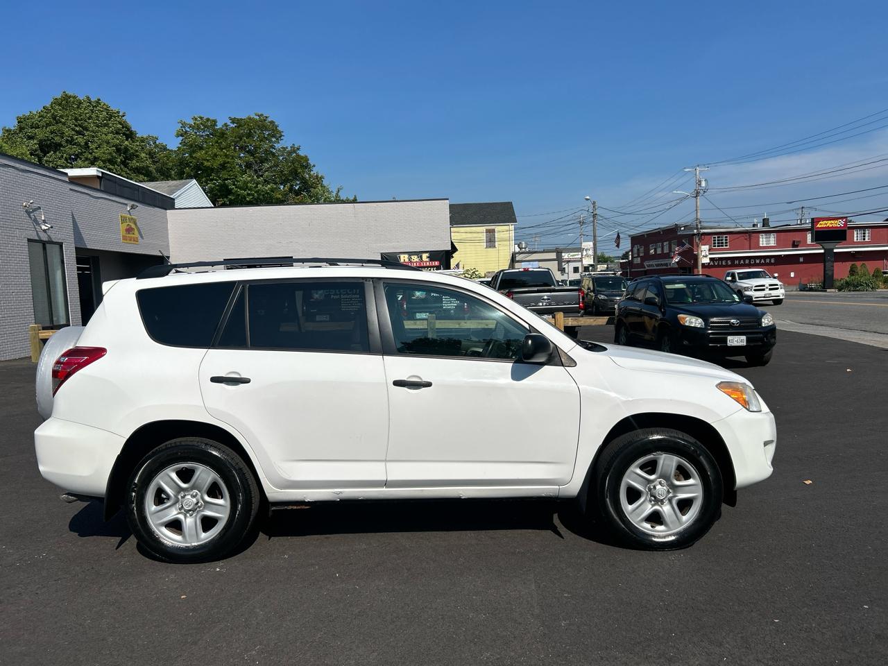 Toyota RAV4 Base I4 4WD 2011