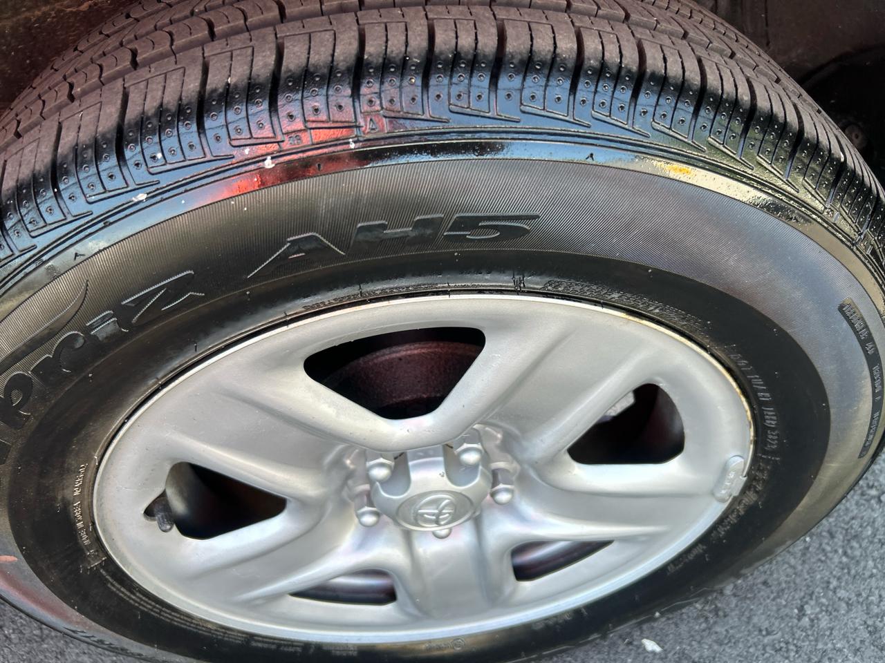 Toyota RAV4 Base I4 4WD 2011