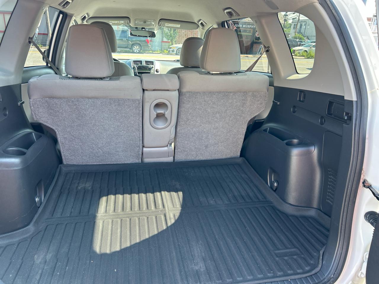 Toyota RAV4 Base I4 4WD 2011