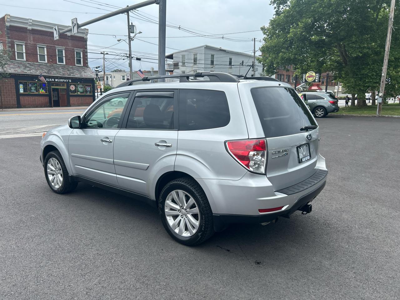 Subaru Forester 2.5X Limited 2011