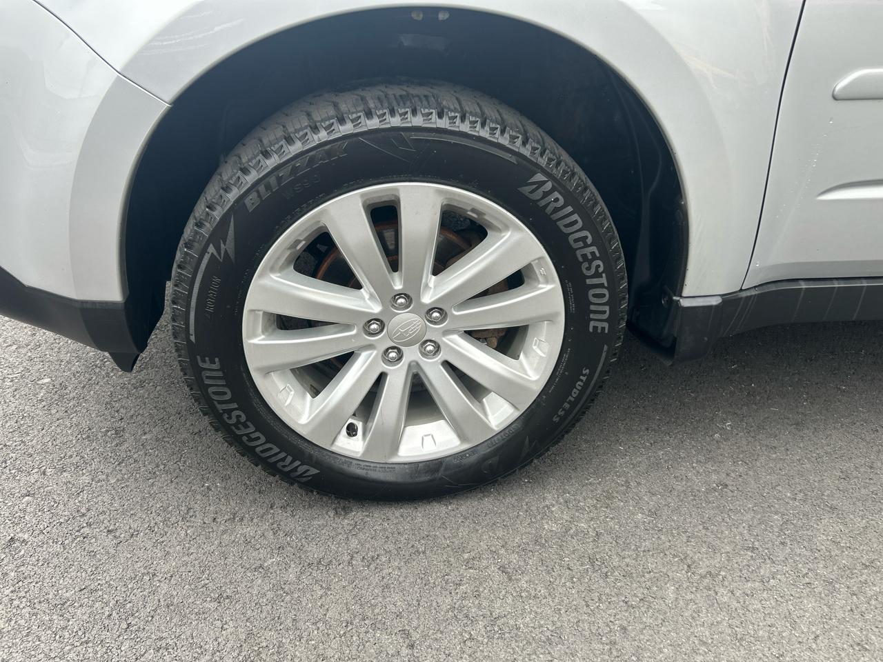 Subaru Forester 2.5X Limited 2011