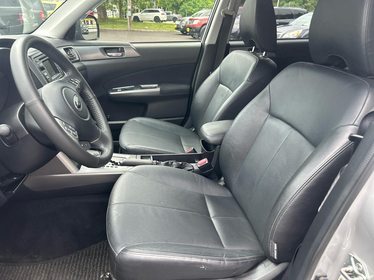 Subaru Forester 2.5X Limited 2011