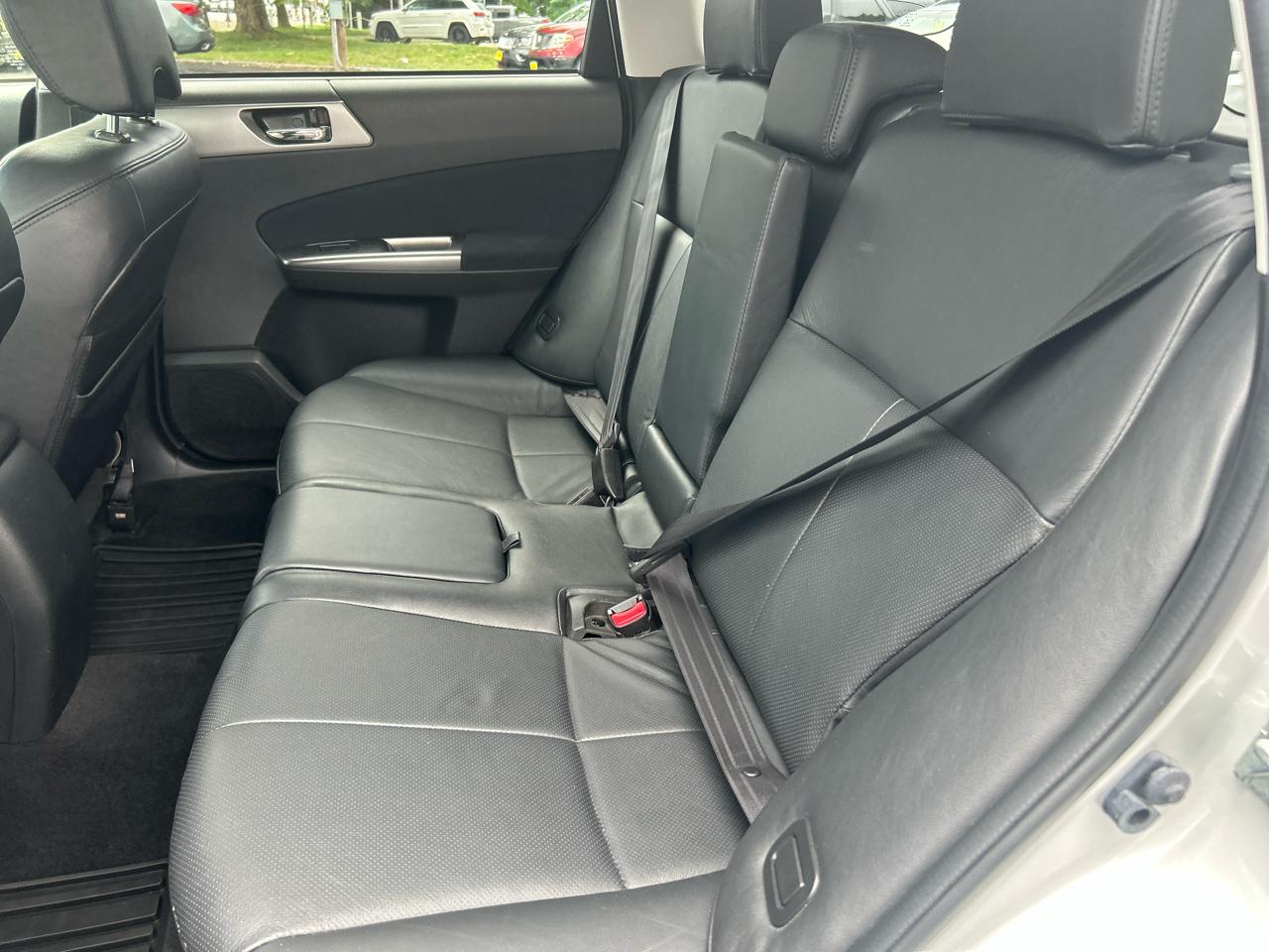 Subaru Forester 2.5X Limited 2011