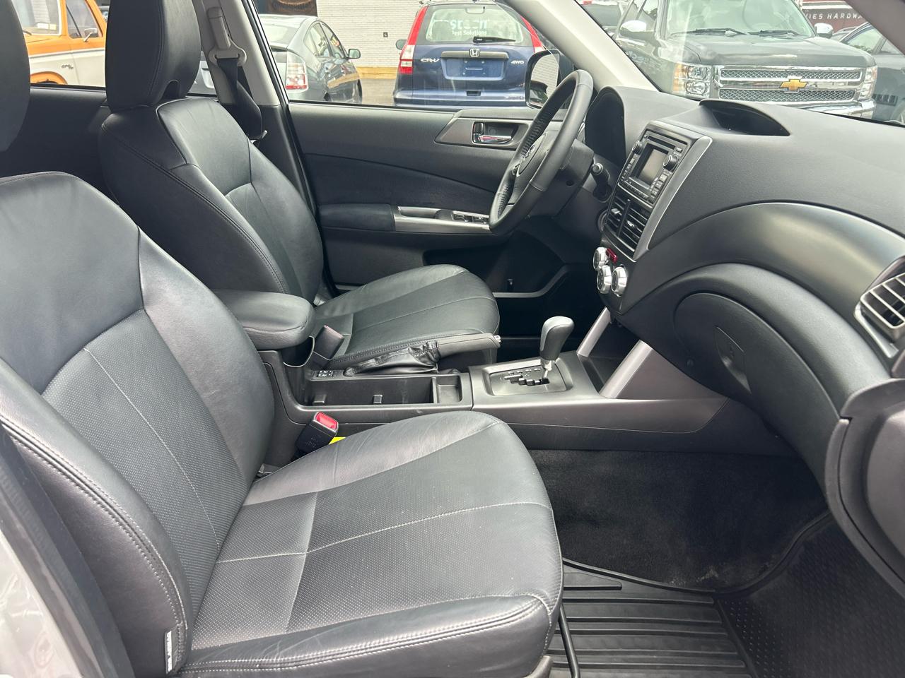 Subaru Forester 2.5X Limited 2011