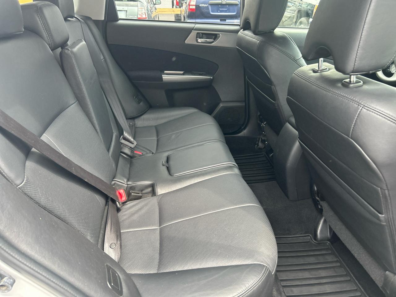 Subaru Forester 2.5X Limited 2011
