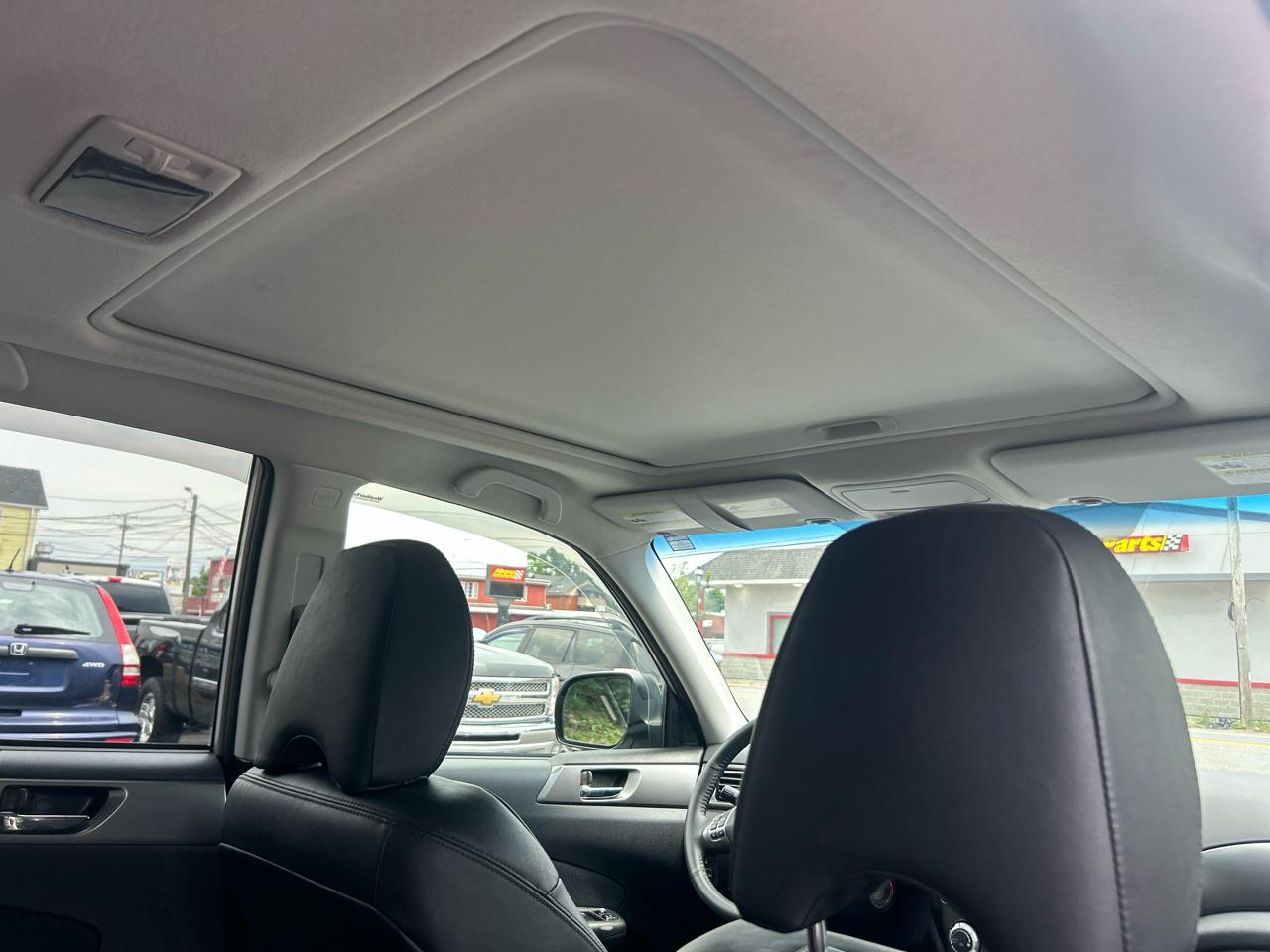 Subaru Forester 2.5X Limited 2011