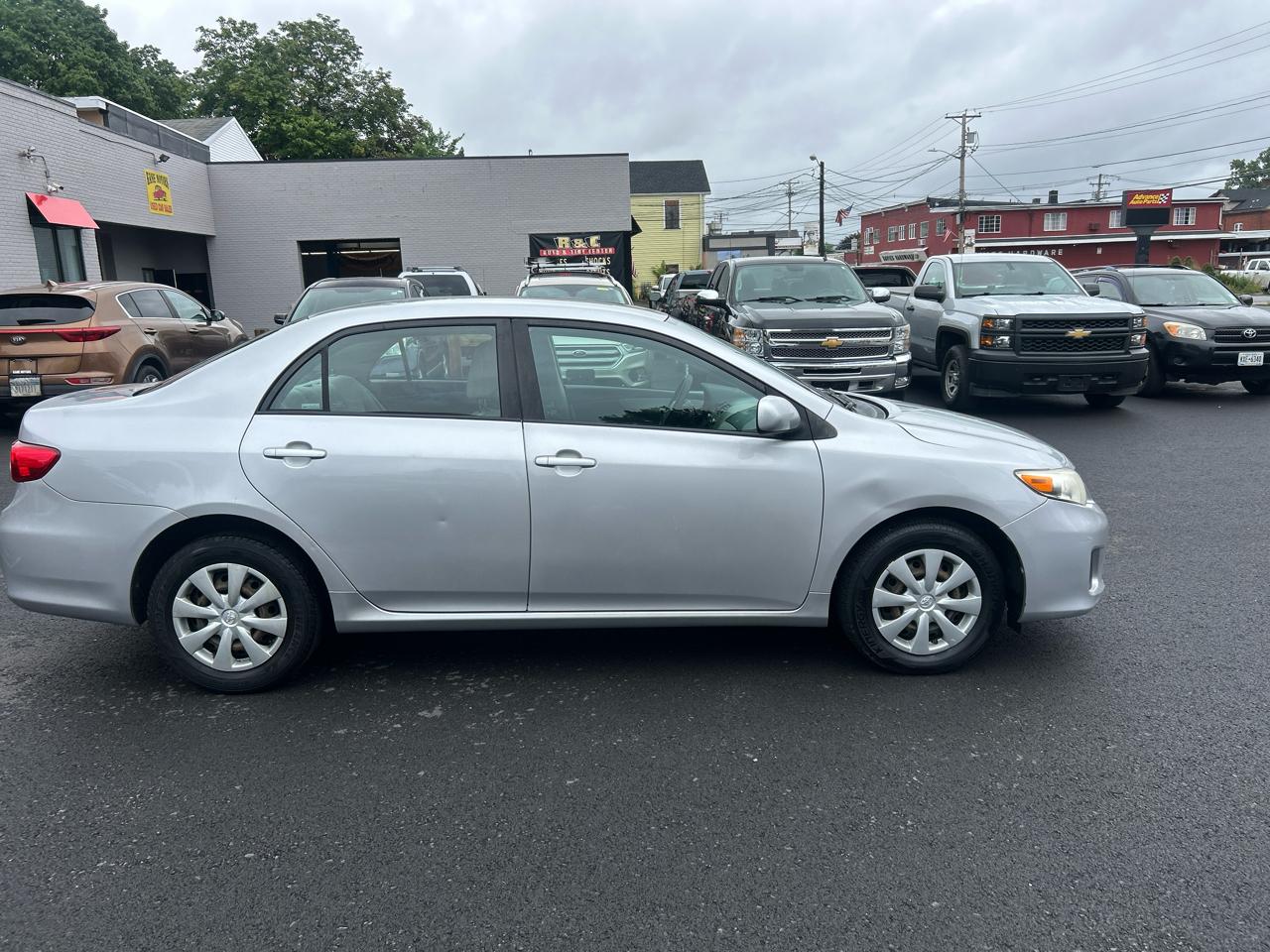 Toyota Corolla 4dr Sdn Auto S Special Edition (Natl) 2011