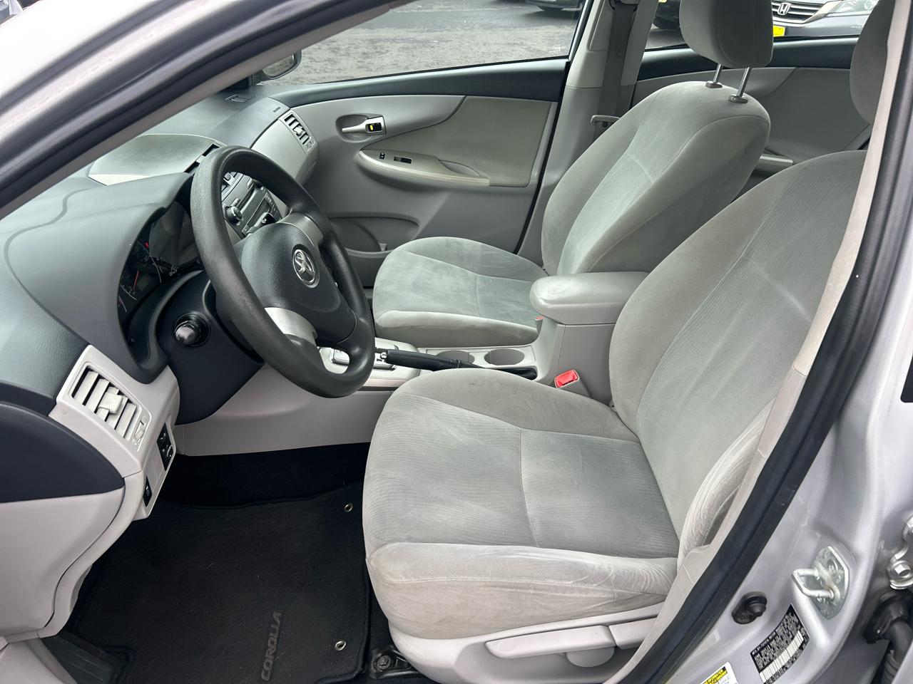 Toyota Corolla 4dr Sdn Auto S Special Edition (Natl) 2011