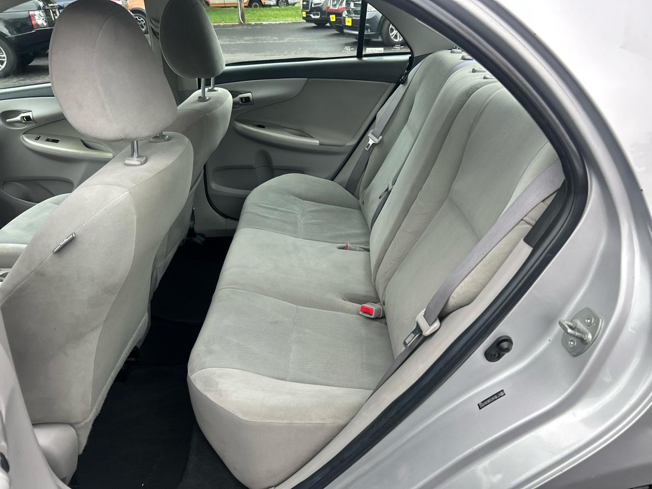 Toyota Corolla 4dr Sdn Auto S Special Edition (Natl) 2011