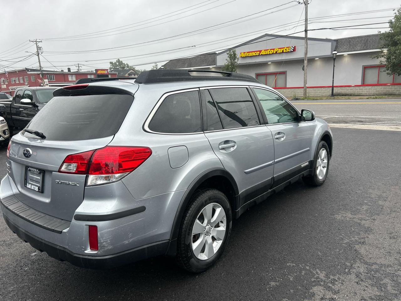 Subaru Outback 2.5i Premium 2012