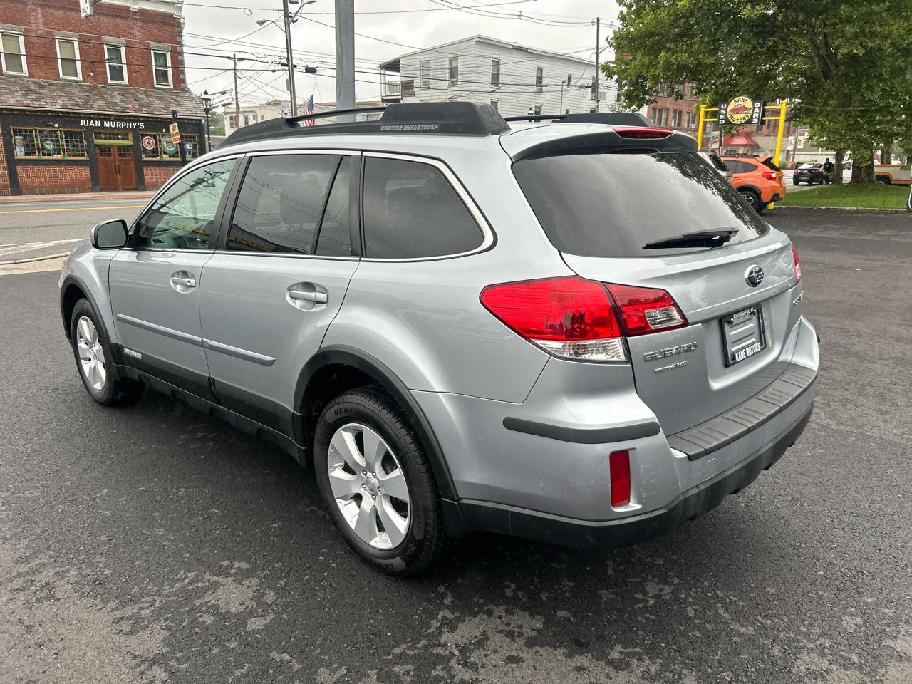 Subaru Outback 2.5i Premium 2012