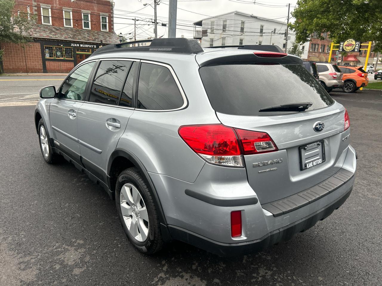 Subaru Outback 2.5i Premium 2012