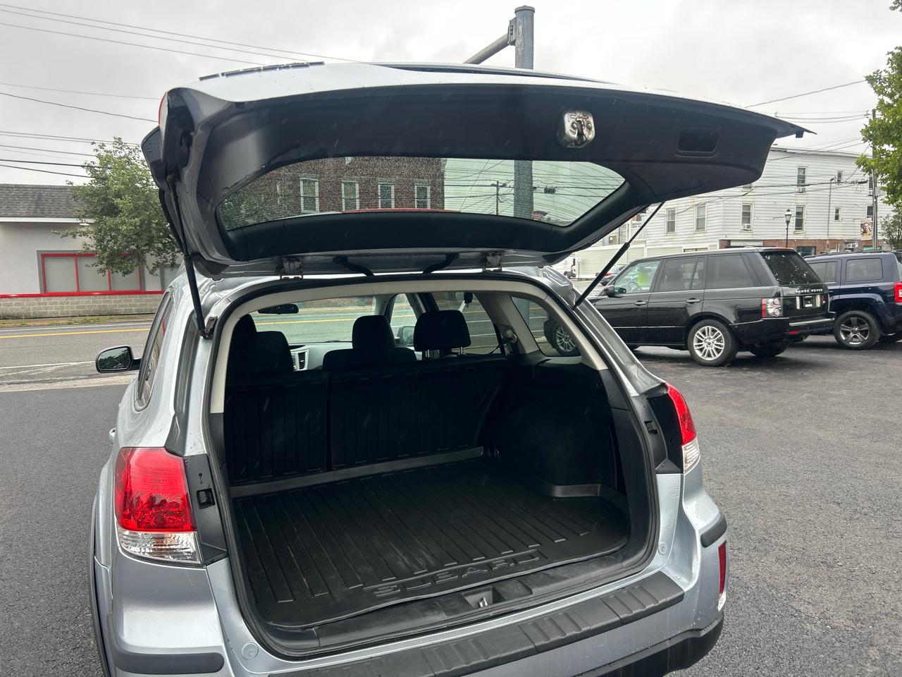 Subaru Outback 2.5i Premium 2012
