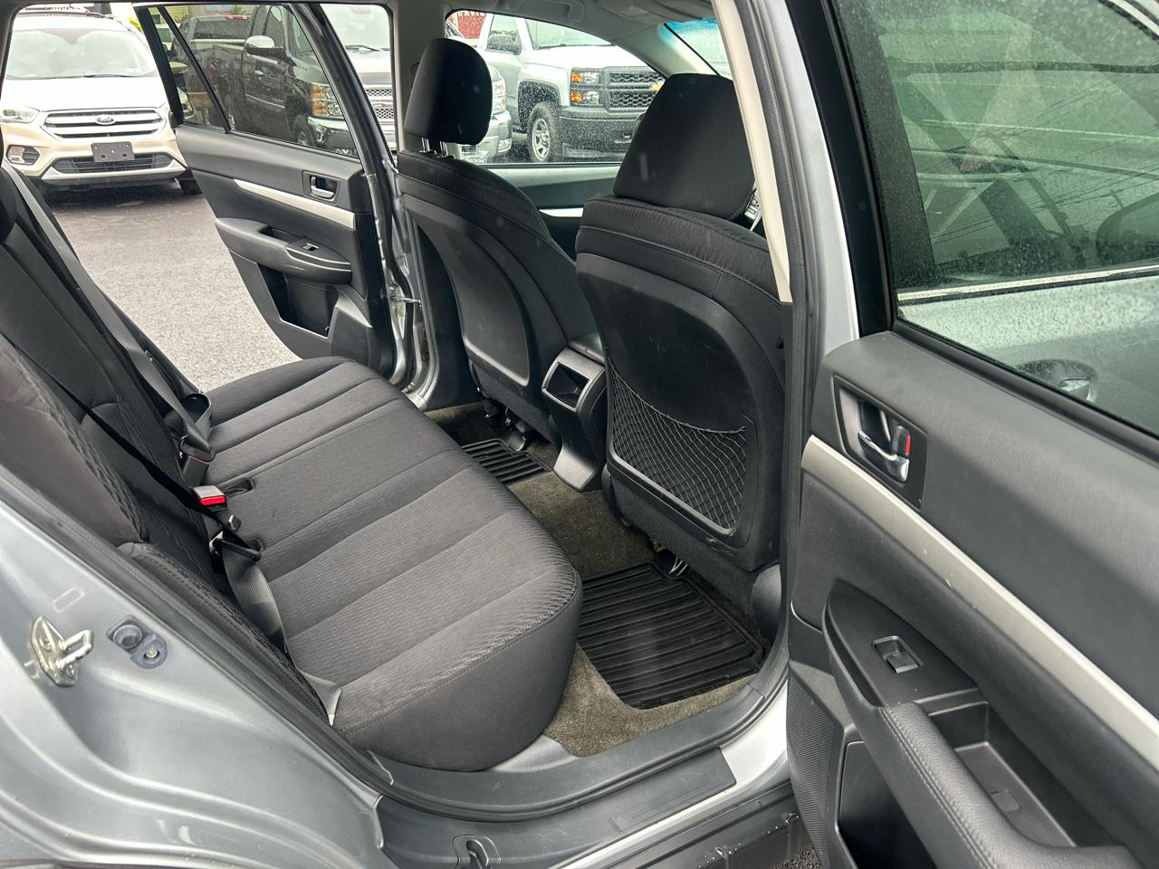 Subaru Outback 2.5i Premium 2012