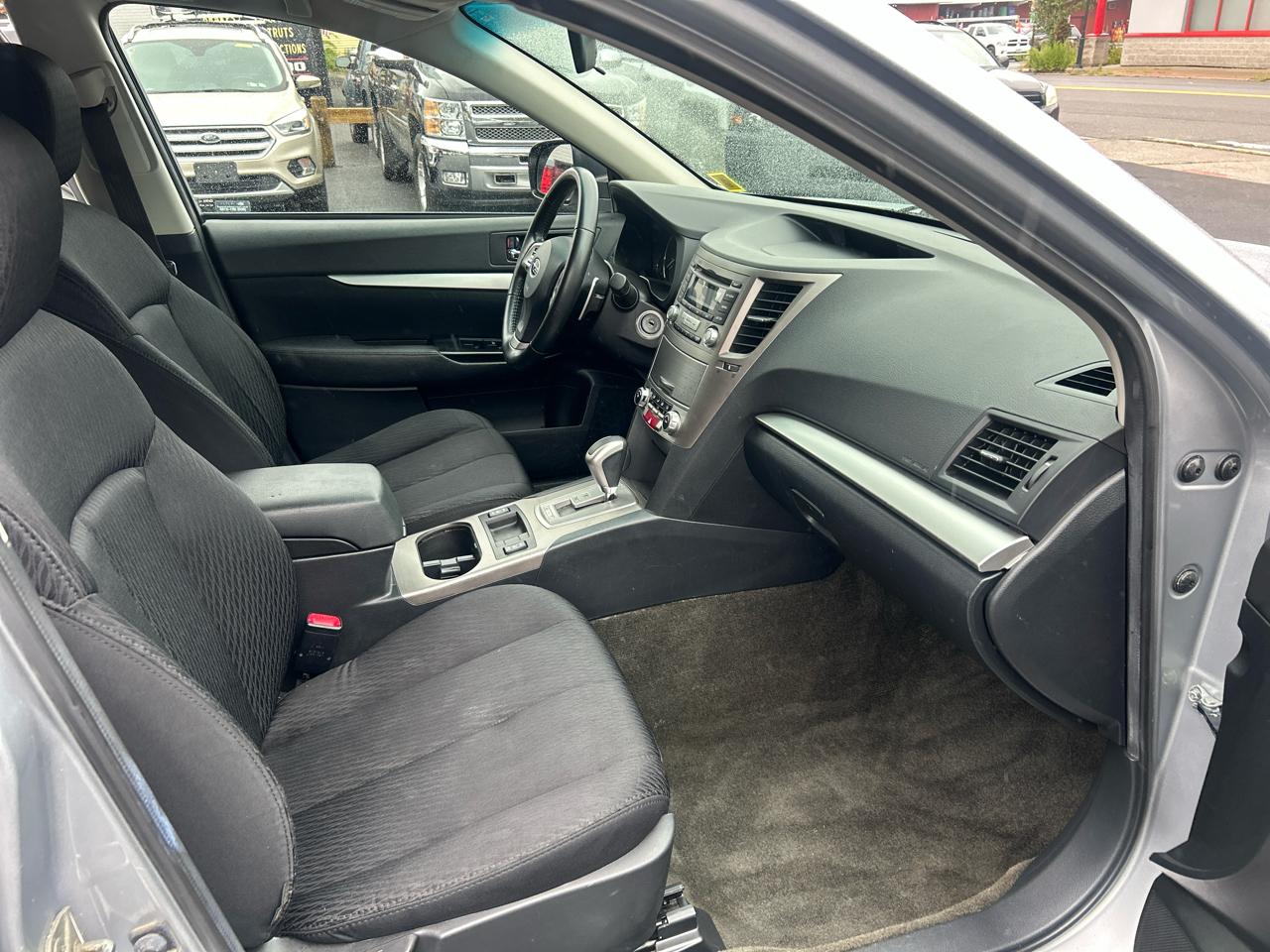 Subaru Outback 2.5i Premium 2012