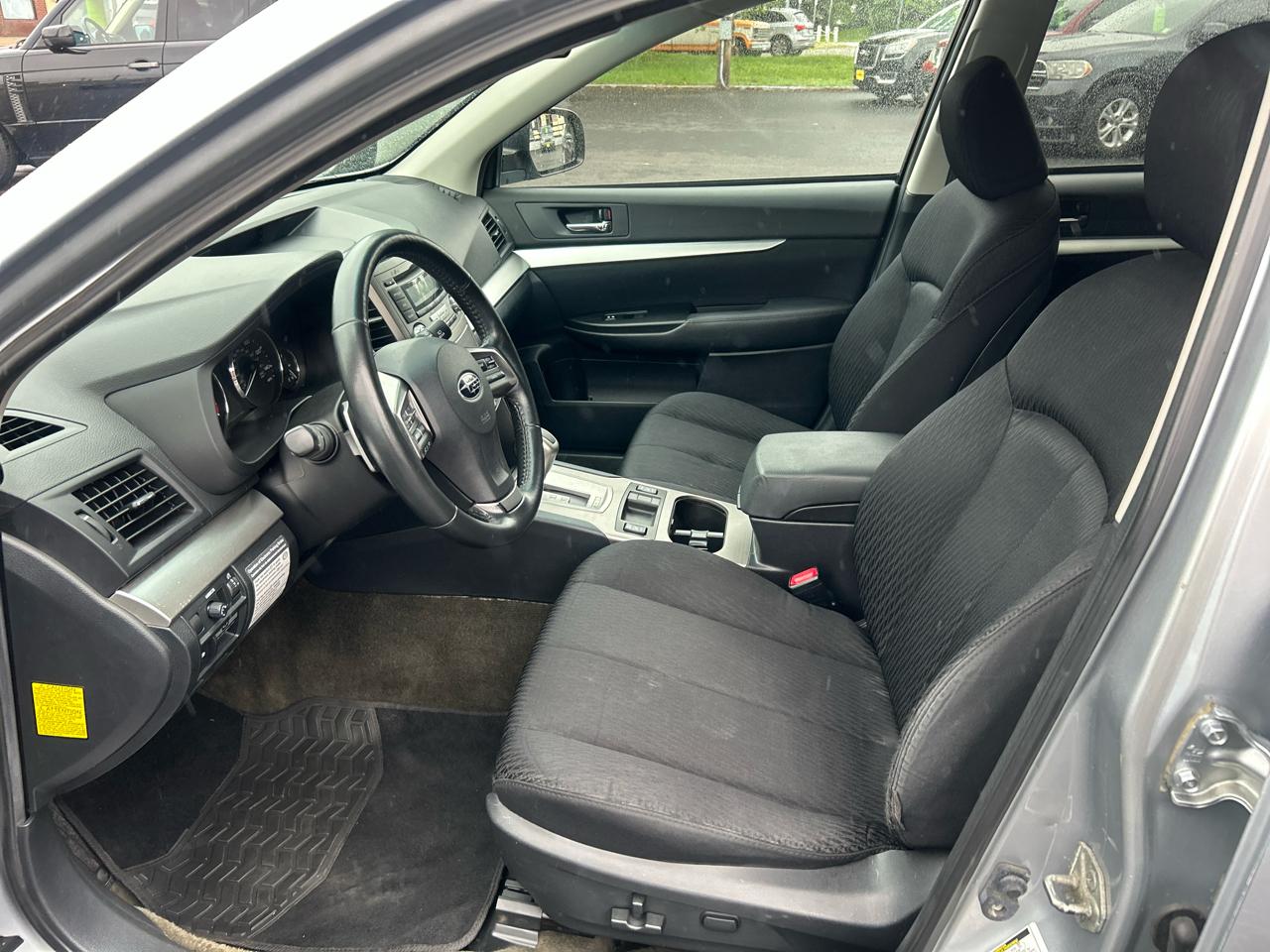 Subaru Outback 2.5i Premium 2012