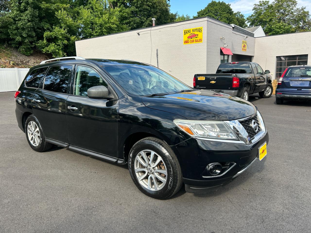 Nissan Pathfinder SV 4WD 2013