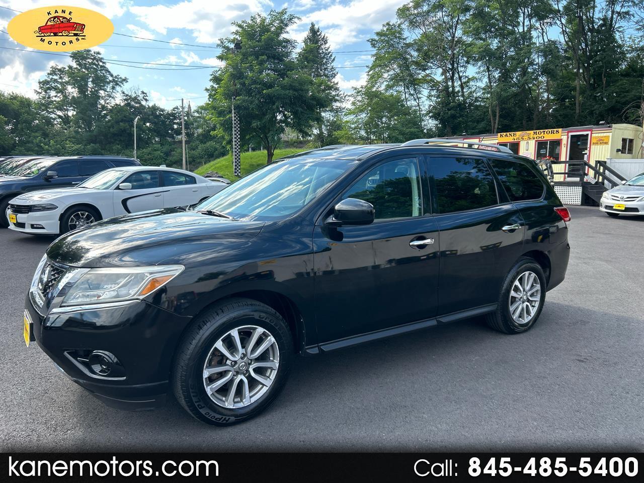 Nissan Pathfinder SV 4WD 2013