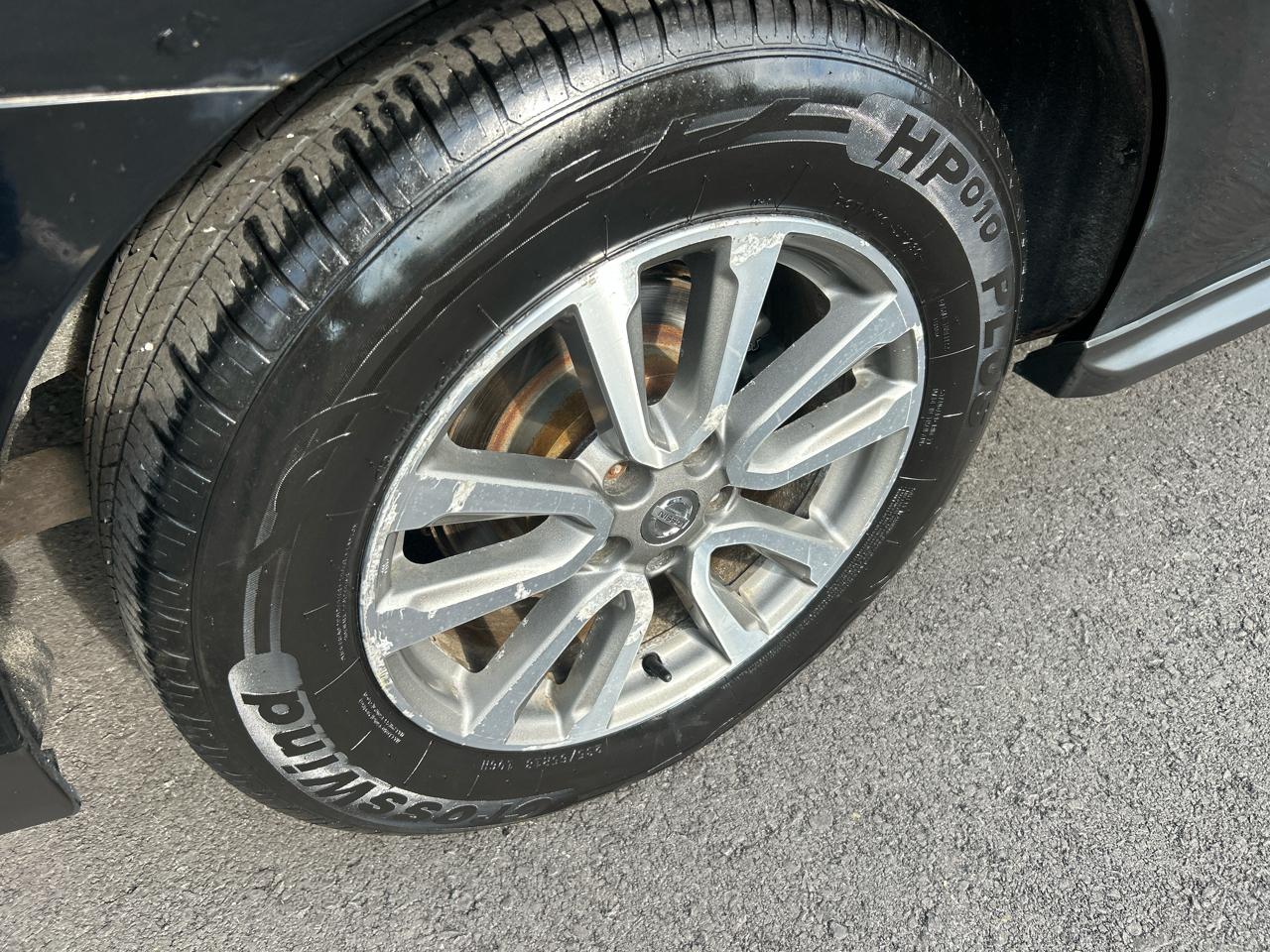 Nissan Pathfinder SV 4WD 2013