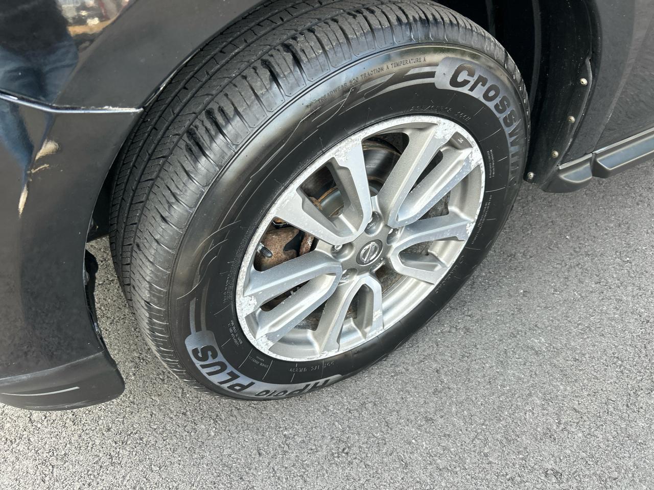 Nissan Pathfinder SV 4WD 2013