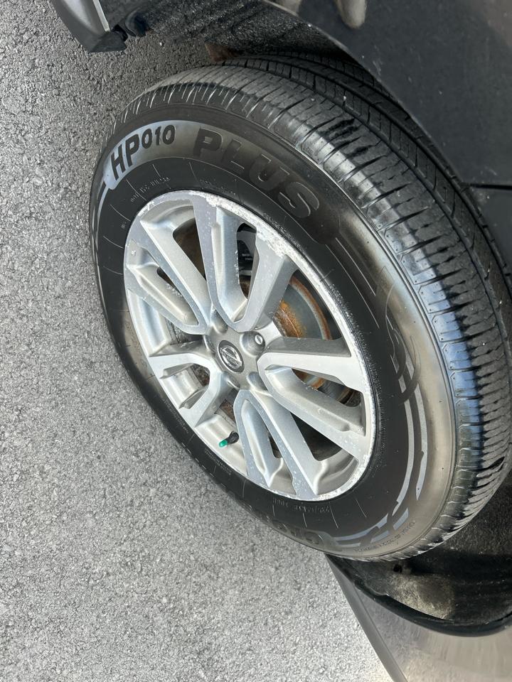 Nissan Pathfinder SV 4WD 2013