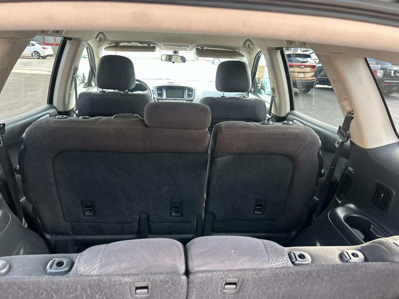 Nissan Pathfinder SV 4WD 2013